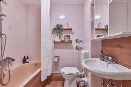 Chambre privée à Kurt-Schumacher-Straße 32, 67663 Kaiserslautern, Deutschland, image 12 de 15
