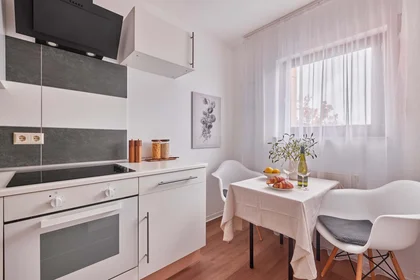 Chambre privée à Kurt-Schumacher-Straße 32, 67663 Kaiserslautern, Deutschland, image 7 de 15