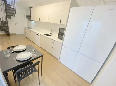 Stanza privata in Av. de Ramón y Cajal, 100, 41005 Sevilla, España, immagine 16 di 31