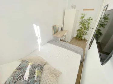 Stanza privata in Av. de Ramón y Cajal, 100, 41005 Sevilla, España, immagine 6 di 31