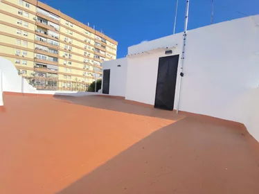 Stanza privata in Av. de Ramón y Cajal, 100, 41005 Sevilla, España, immagine 23 di 31