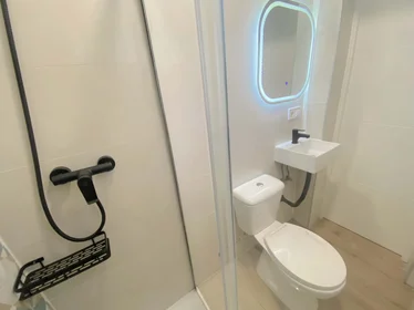 Stanza privata in Av. de Ramón y Cajal, 100, 41005 Sevilla, España, immagine 7 di 31