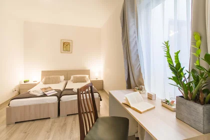 Chambre privée à 109 Triq Il-Ghajn, Is-Swieqi, Malta, image 1 de 10