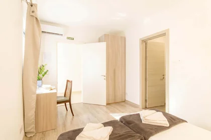Stanza privata in 109 Triq Il-Ghajn, Is-Swieqi, Malta, immagine 3 di 30