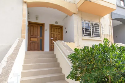 Stanza privata in 109 Triq Il-Ghajn, Is-Swieqi, Malta, immagine 6 di 30