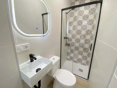 Stanza privata in Av. de Ramón y Cajal, 100, 41005 Sevilla, España, immagine 2 di 32