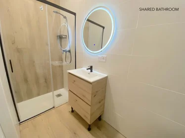 Stanza privata in Av. de Ramón y Cajal, 100, 41005 Sevilla, España, immagine 24 di 29