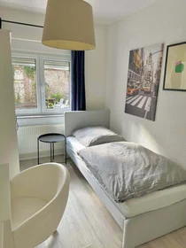 Private room at Heinsbergstraße, 50674 Köln, Germany, image 1 of 9