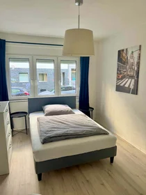 Privatzimmer in der Heinsbergstraße, 50674 Köln, Germany, bild 1 von 10