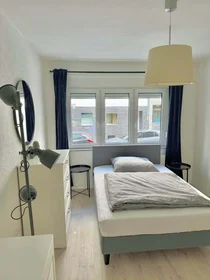 Private room at Heinsbergstraße, 50674 Köln, Germany, image 2 of 10