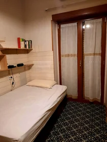 私人房间 在 Piazza Salvatore Lobianco, 80143 Napoli NA, Italy, 48的图像15
