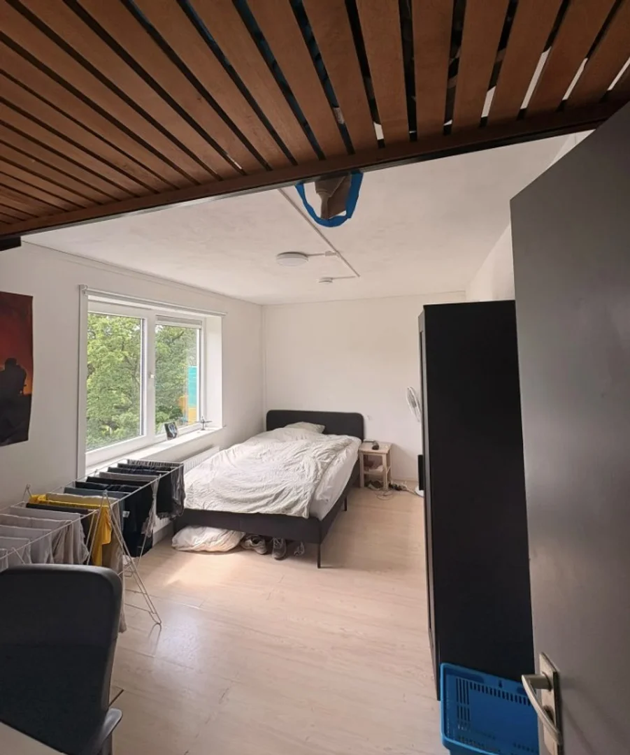 Chambre d'étudiant fonctionnelle parfaite pour étudier dans 