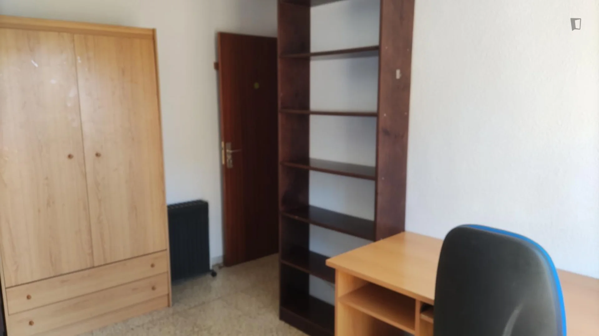 Stanza in affitto in appartamento per studenti a , completamente arredata