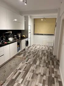 Habitación privada en Rua Vasco da Gama, imagen 5 de 8