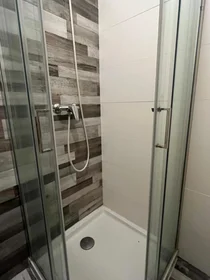 Habitación privada en Rua Vasco da Gama, imagen 7 de 8