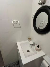 Habitación privada en Rua Vasco da Gama, imagen 8 de 8