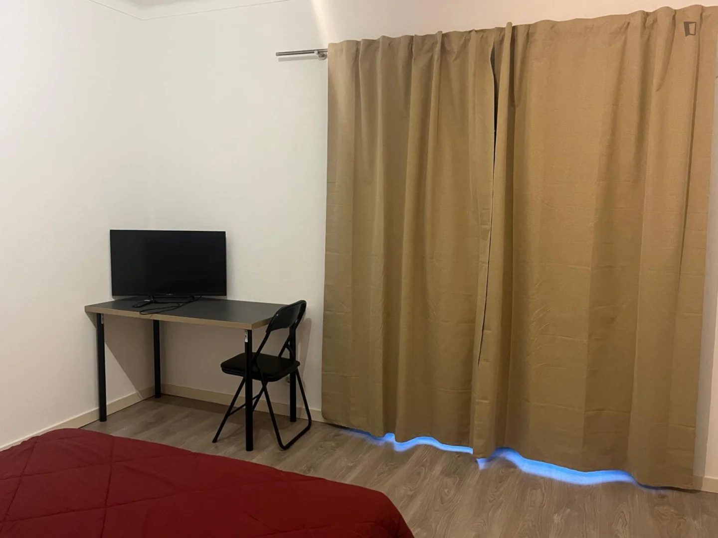 Wygodny i przestronny pokój studencki w 