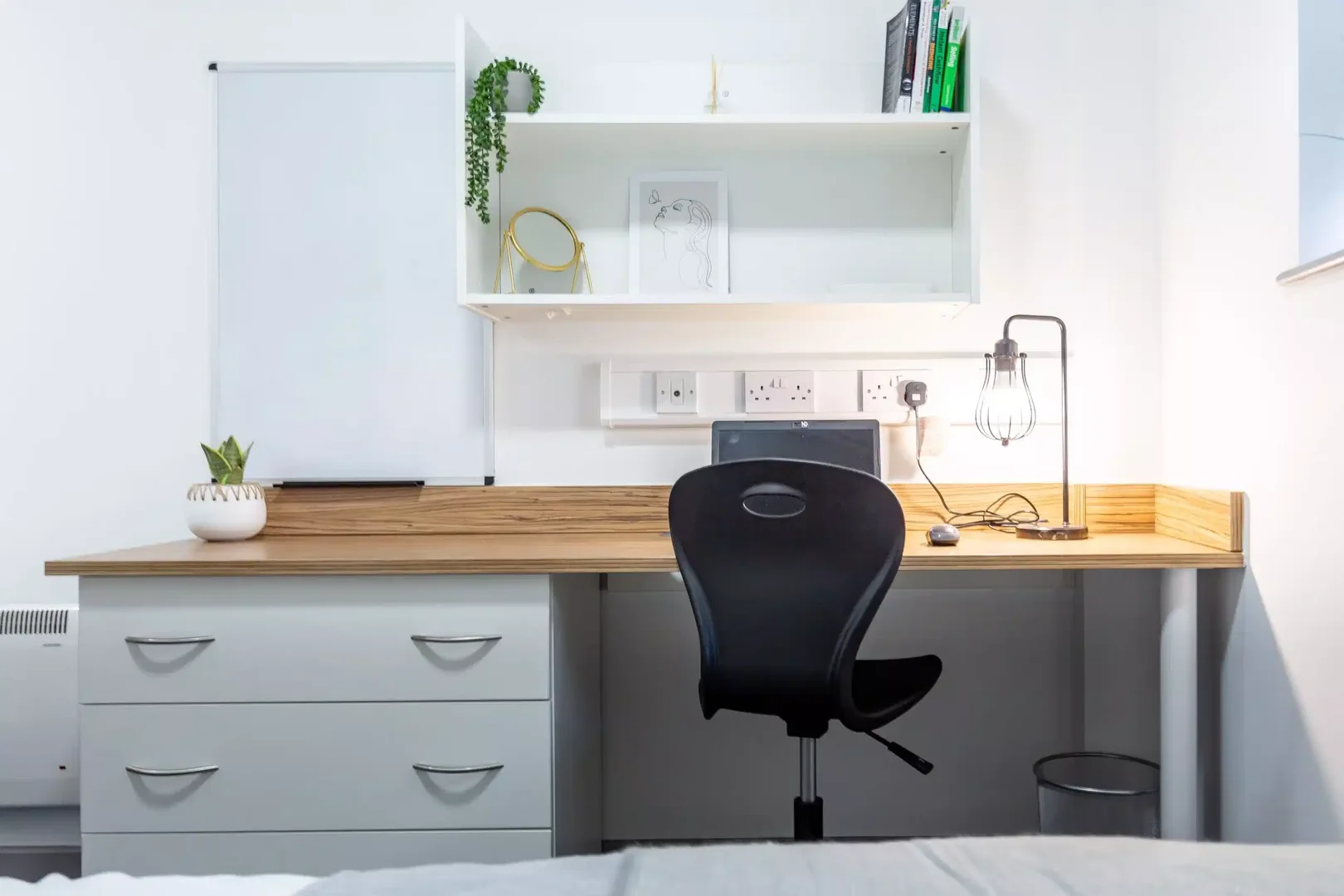 Habitación estudiantil económica con ubicación conveniente en 
