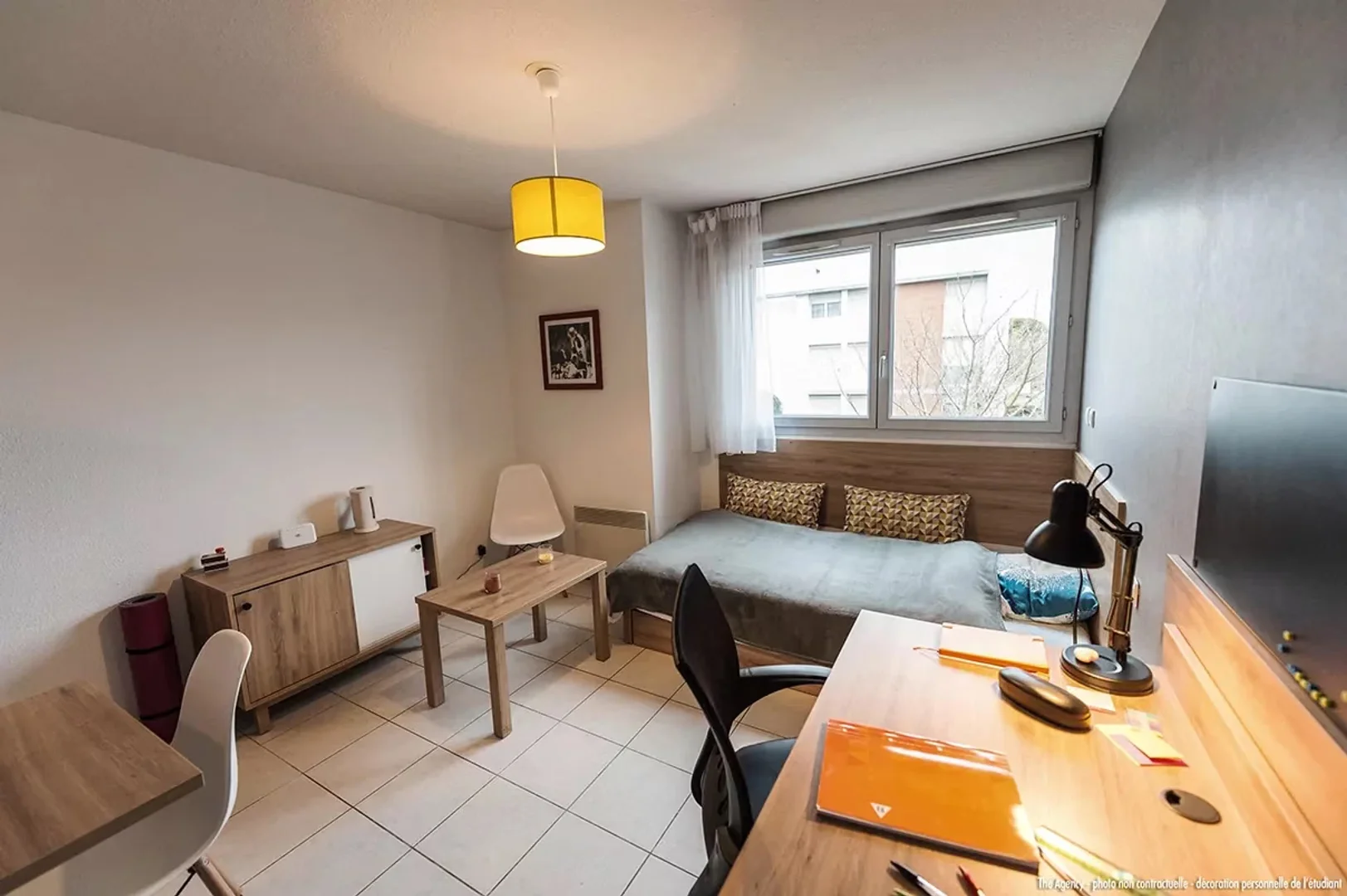Habitación para estudiantes en  con modernas comodidades
