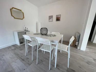 Privatzimmer in der Rue de Rome, bild 3 von 9