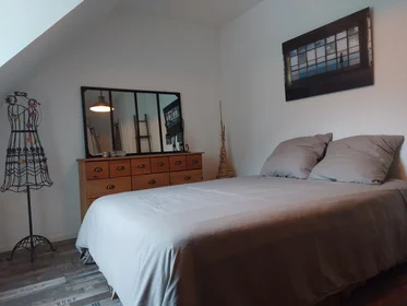 Privatzimmer in der Rue des Temps Modernes, bild 1 von 27