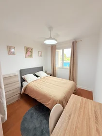 Private room at Chemin Mal Clabel, image 4 of 8