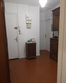 Quarto privado em Rue des Avant Monts, imagem 9 de 14