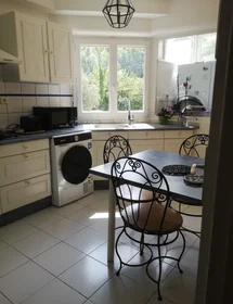 Quarto privado em Rue des Avant Monts, imagem 10 de 14