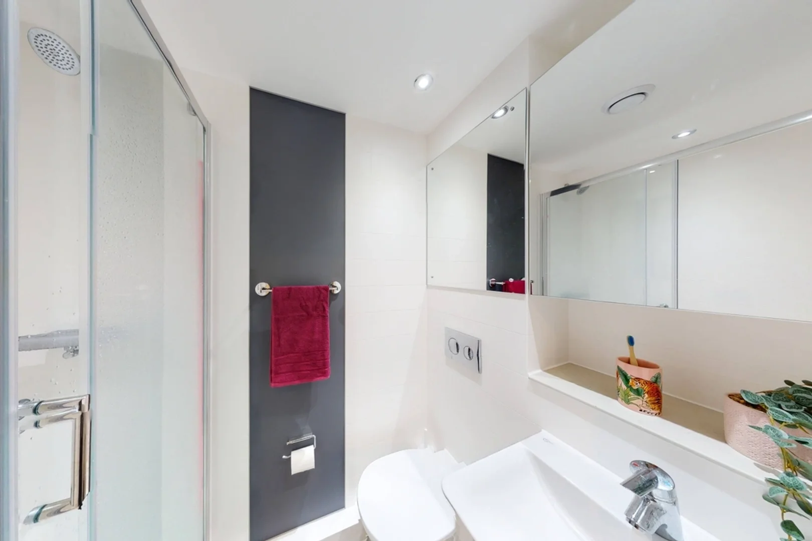 2 River St, Manchester M15 5GQ, United Kingdom