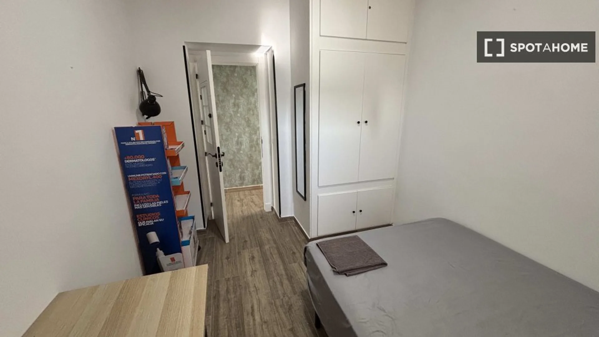 Habitación estudiantil económica con ubicación conveniente en 
