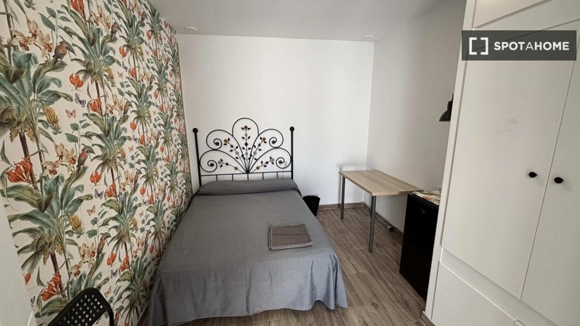 Preisgünstiges Studentenzimmer in günstiger Lage in