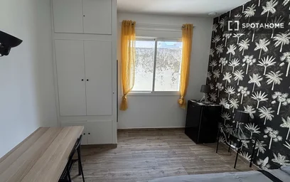 Quarto privado em Calle Cervantes, imagem 19 de 19
