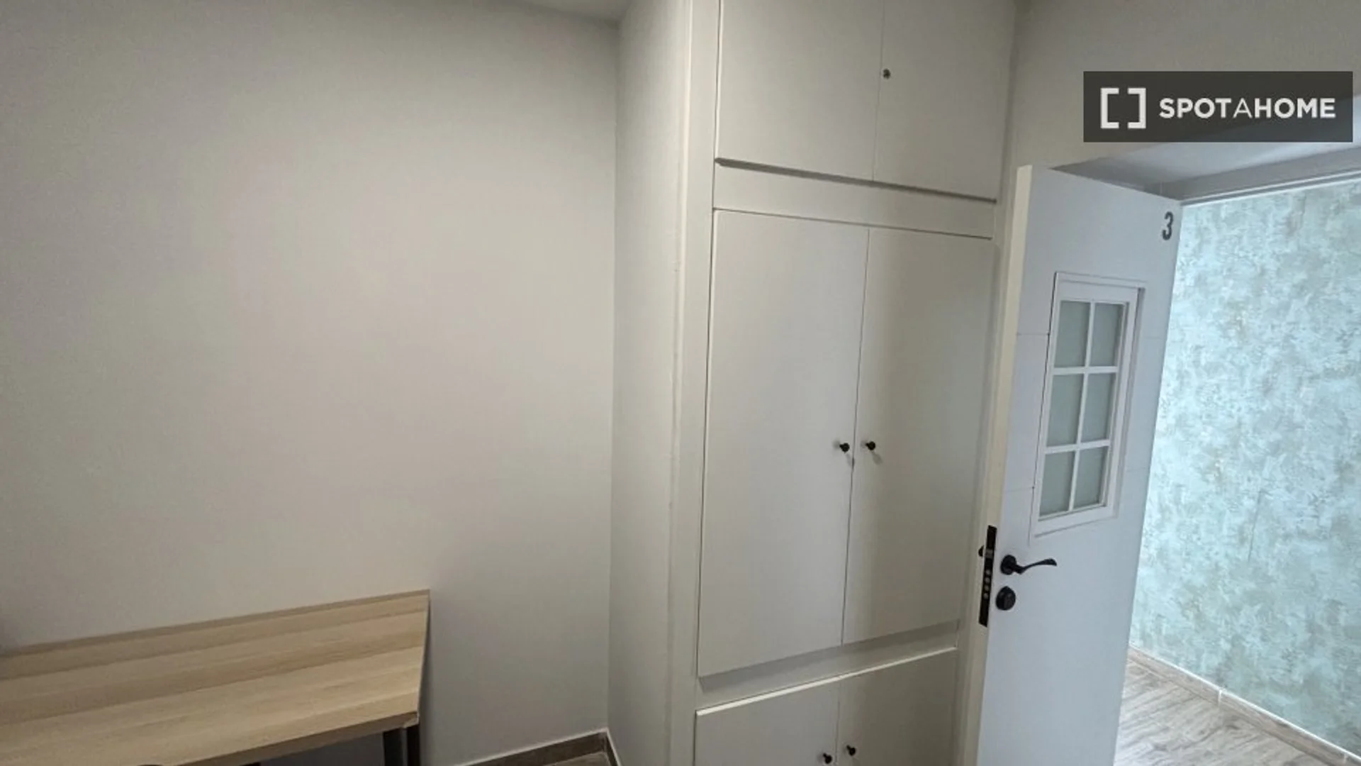 Habitación acogedora para estudiantes disponible en 