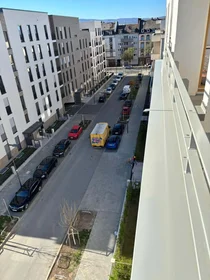 Dairenin tamamı konumu Goldina-Hirschberg-Str. 11, 60486 Frankfurt am Main, Alemania, 4 27 görüntüsü