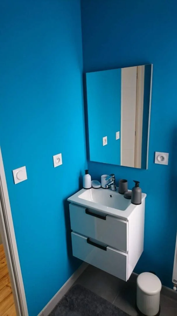 Bright and airy student room with easy university access in 