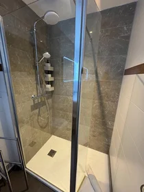 Chambre privée à Cannes, 06150, image 11 de 16
