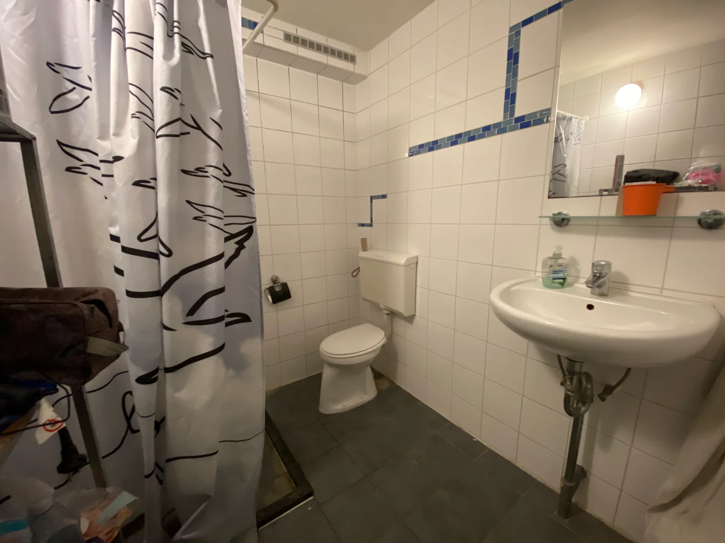 Comfortable and spacious student room in 