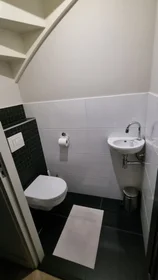 Habitación privada en Luchtenburgplein, imagen 2 de 8