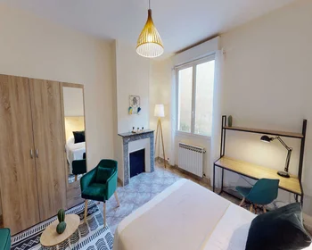 Stanza privata in rue Lafontaine, immagine 1 di 10