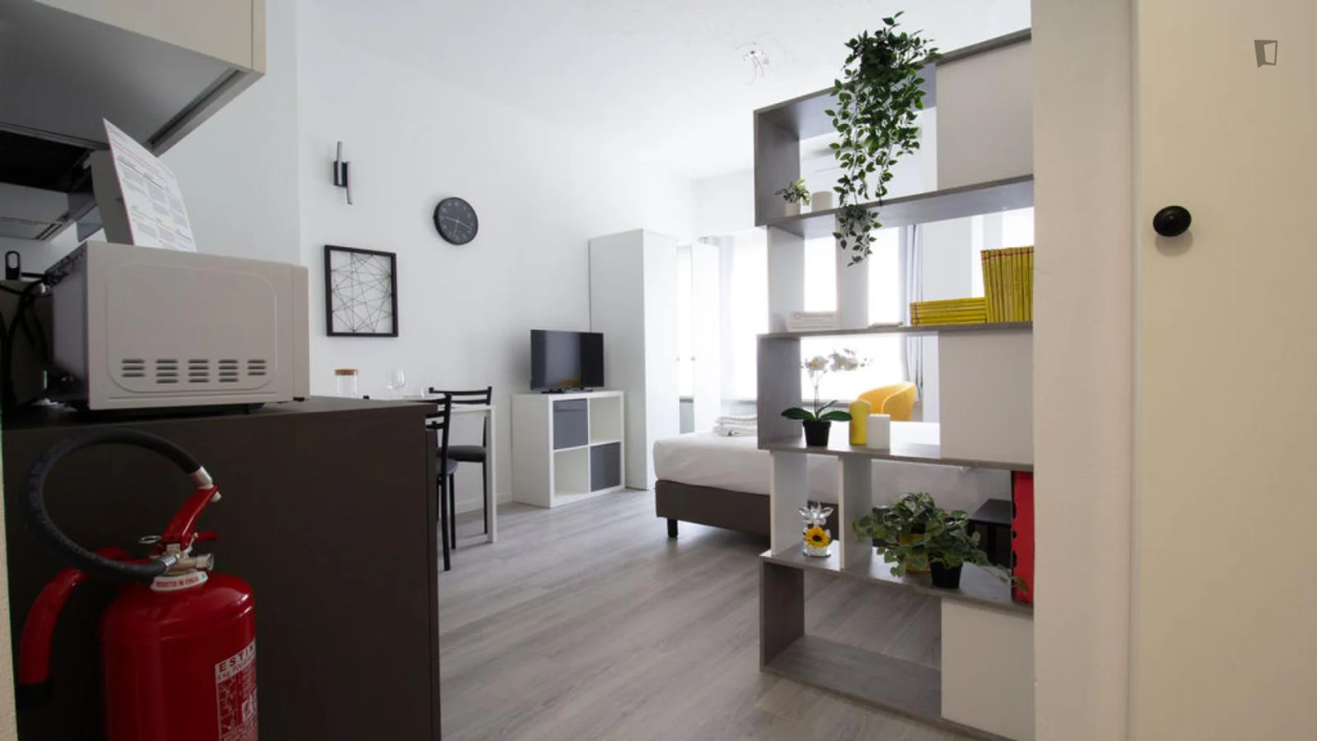 Fully equipped studio flat for students in 