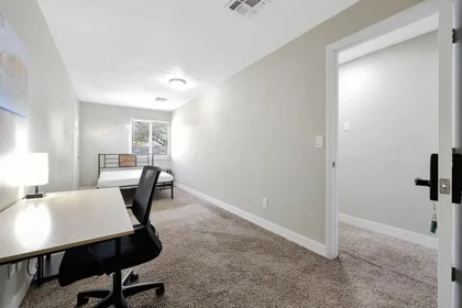 Private room at 85035, image 17 of 49