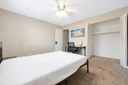 Private room at 85035, image 24 of 49