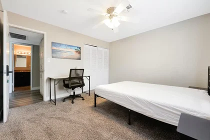 Private room at 85035, image 25 of 49