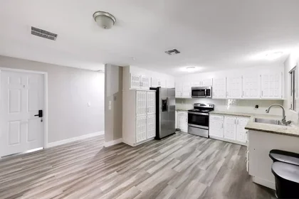Private room at 85035, image 40 of 49