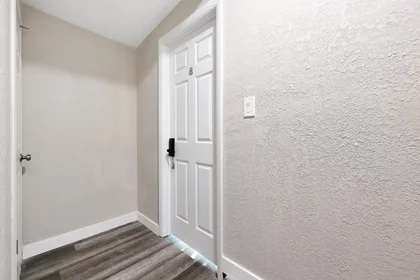 Private room at 85035, image 8 of 49