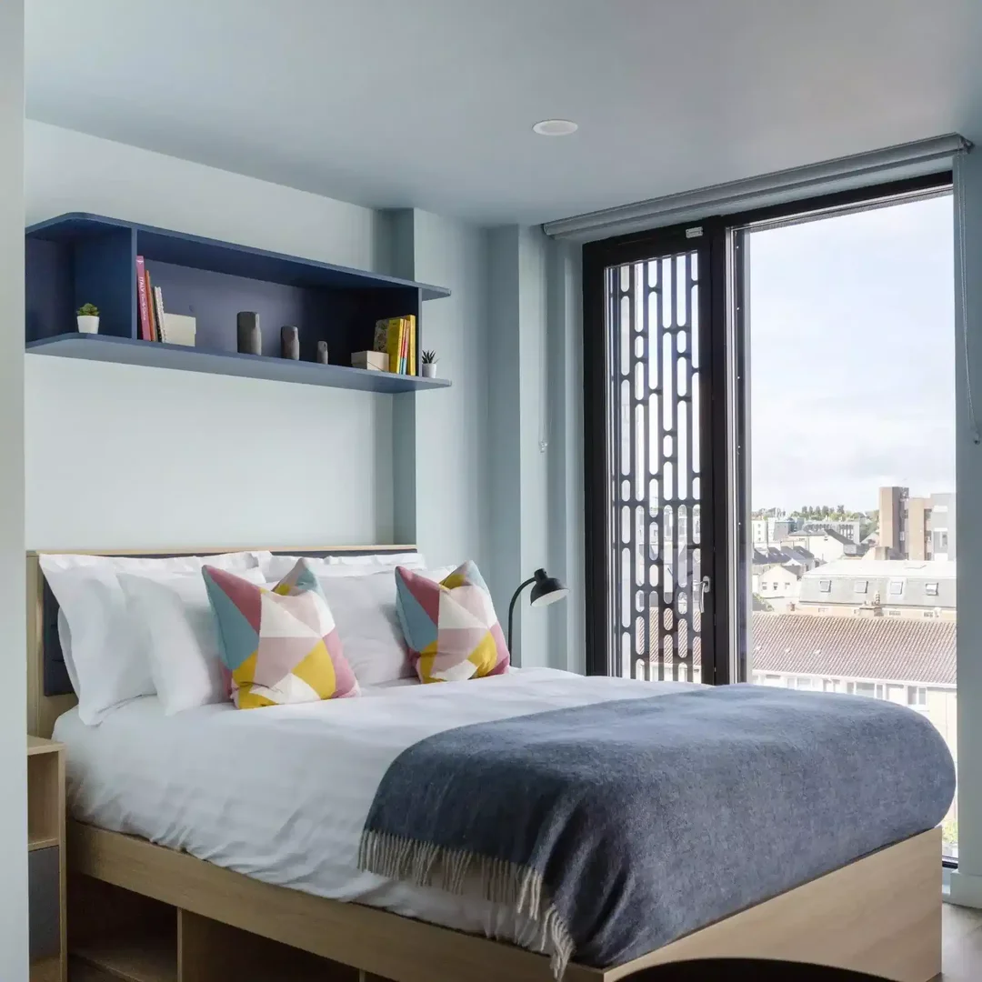 Student-friendly studio with excellent transport links in 