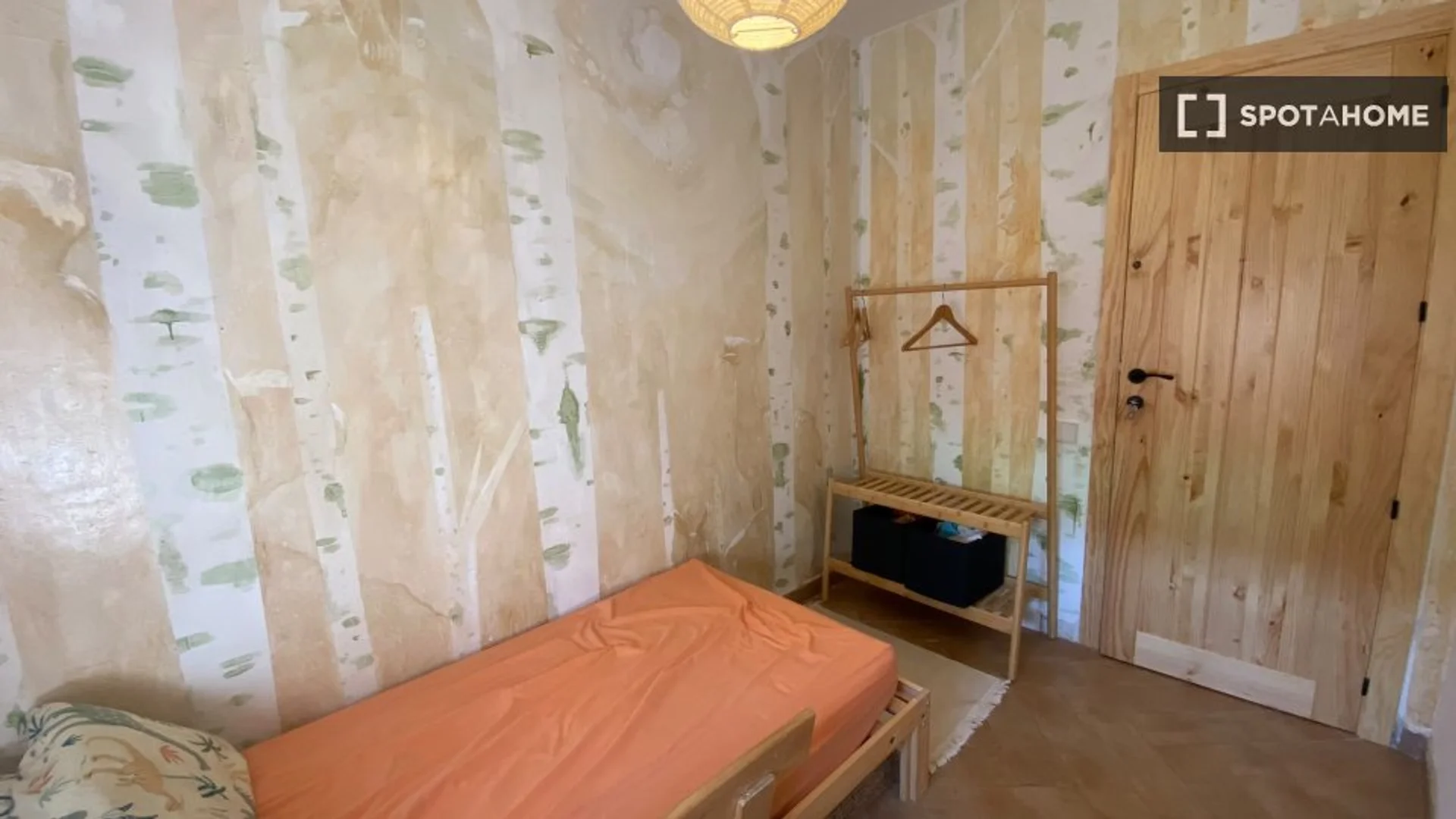 Chambre d'étudiant économique avec emplacement pratique dans 