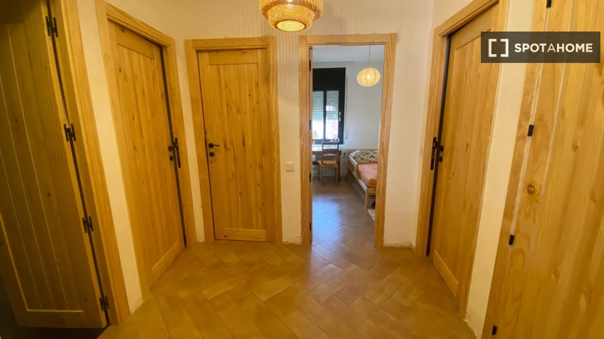 Chambre à louer dans un appartement d'étudiant à , entièrement meublée
