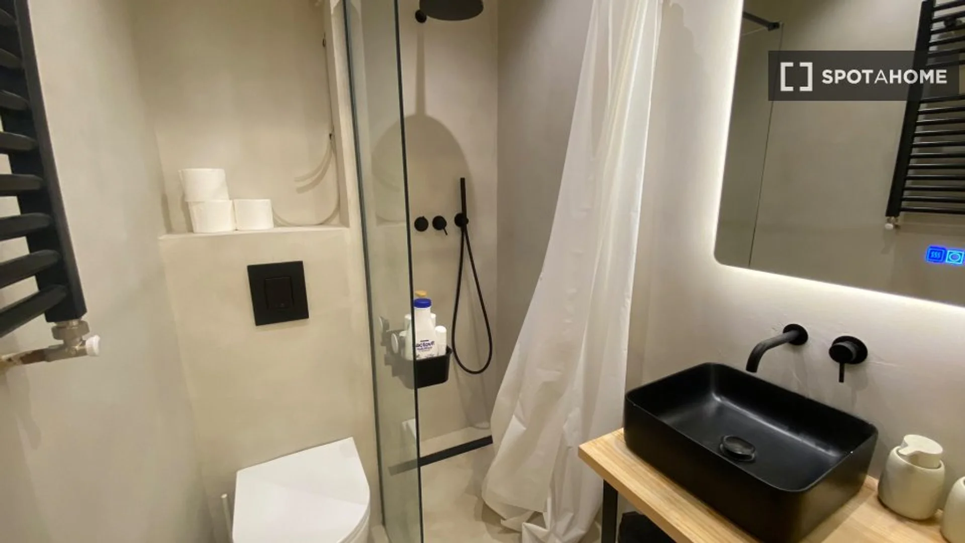 Chambre d'étudiant économique avec emplacement pratique dans 