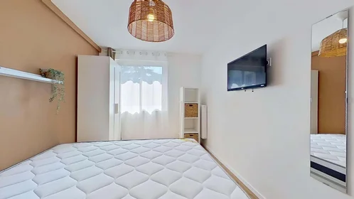 Private room at 15 Av. du Grand Pin, 06600 Antibes, France, image 2 of 18